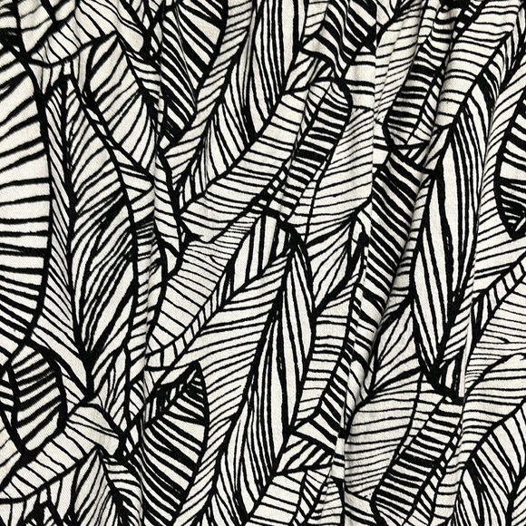 Loft Outlet Black & White Mini Short Skirt - Picture 3 of 7